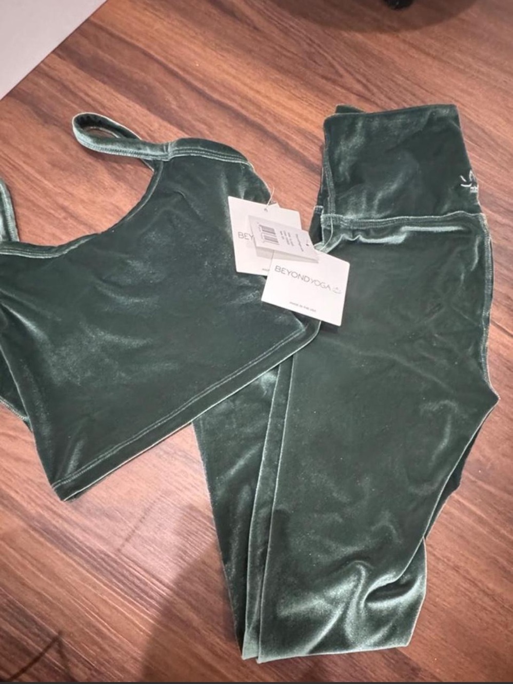 NWT Beyond Yoga Set